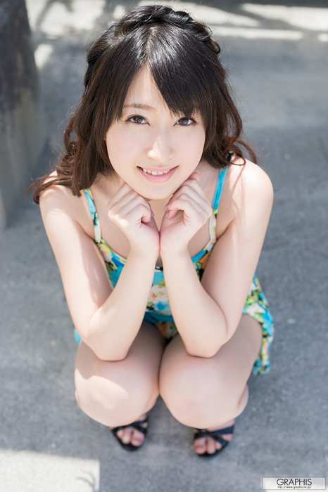 Graphis套图ID1051 2014-11-17 [Graphis Gals] Arisa Misato - [Blue & Green]